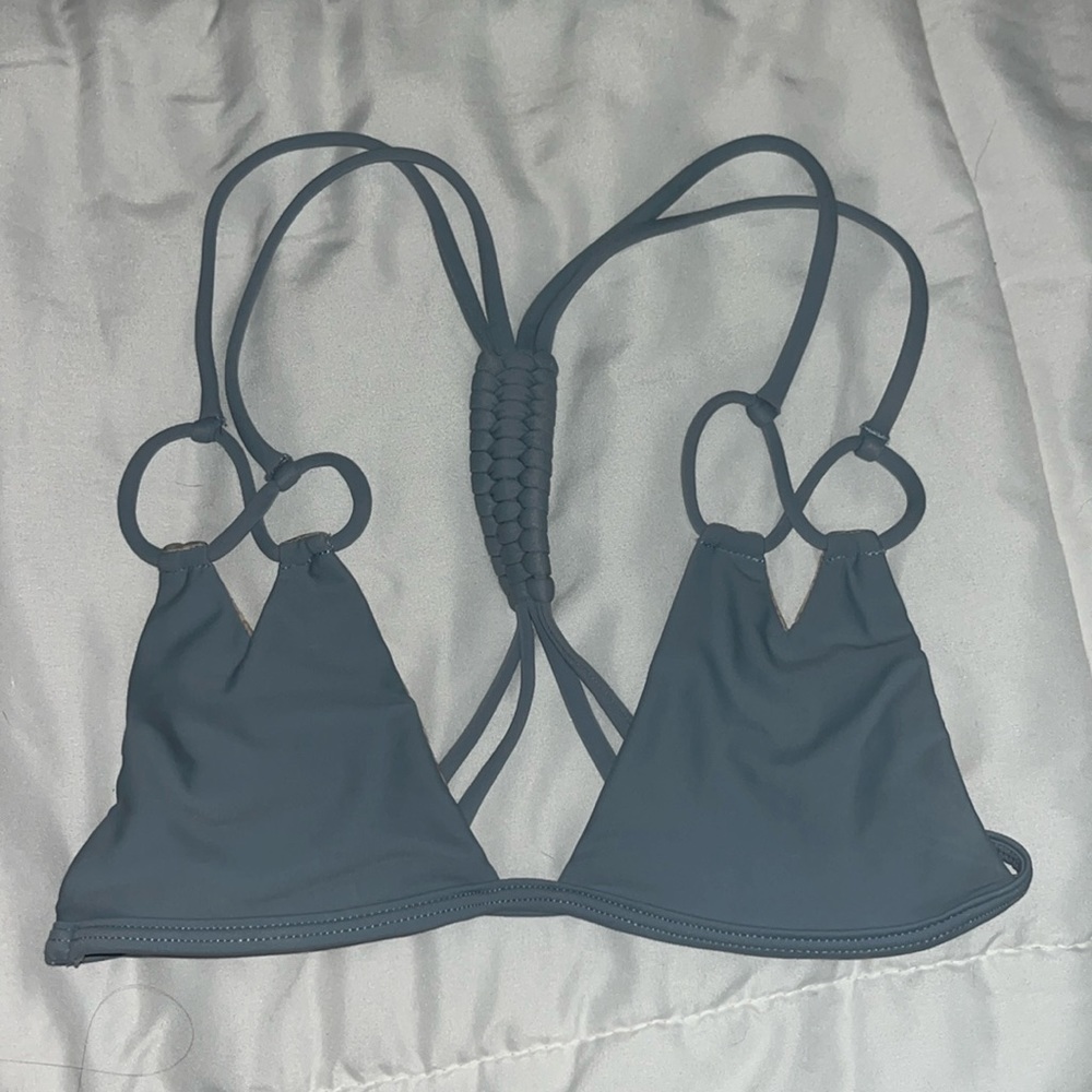 acacia top